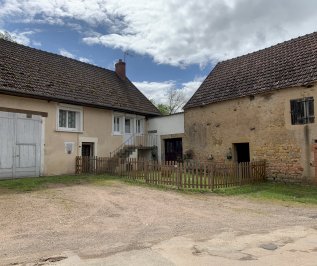 Maison de campagne / Charmant village / proche du  Morvan