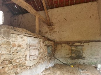 bâtiment agricole et maisonnette à rénover